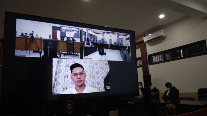 Sidang Indra Kenz