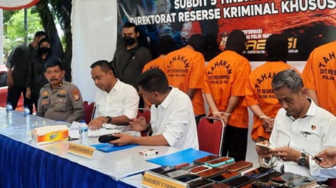 Polda Sulsel gelar jumpa pers kasus tindak pidana korupsi pengadaan marka jalan di Dishub.