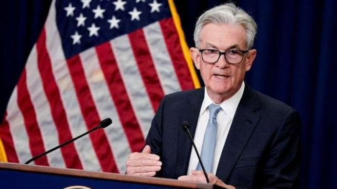 Ketua Federal Reserve AS Jerome Powell menjawab pertanyaan wartawan