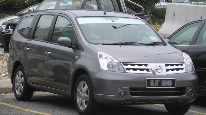 Nissan Grand Livina L10