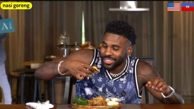 Jason Derulo cicipi nasi goreng