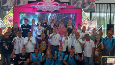 Atlet dunia UCI MTB Elimintator World Cup 2022 tiba di palangkaraya