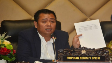  Ketua Komisi V DPR RI, Lasarus 
