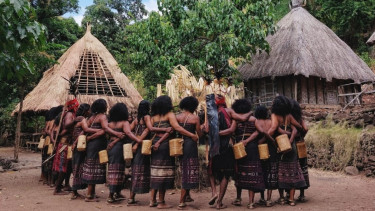 Lego-Lego dance from Abui Tribe