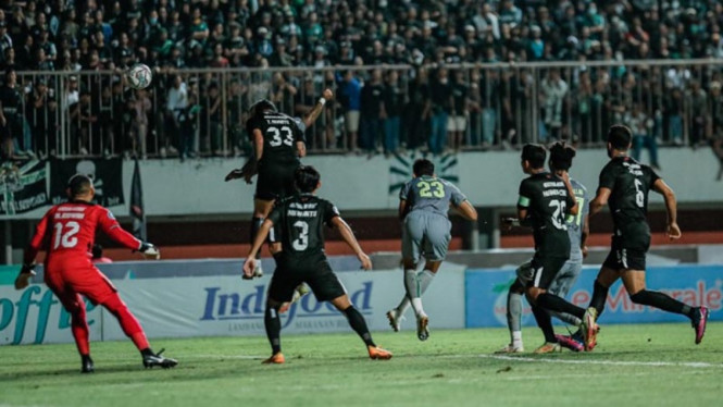 PSS Sleman vs Persebaya Surabaya