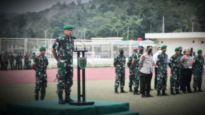 VIVA Militer: Danrem 172/PWY Brigjen TNI J.O. Sembiring saat memimpin Apel Pasukan