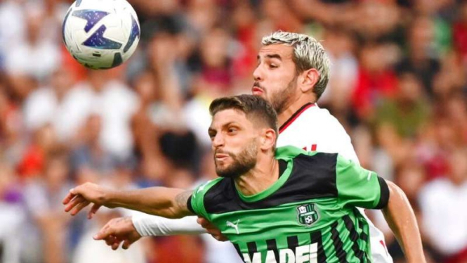 Pemain Sassuolo, Domenico Berardi saat menghadapi AC Milan