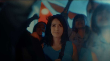 Ladya Cheryl dalam video klip Kota Mati NOAH