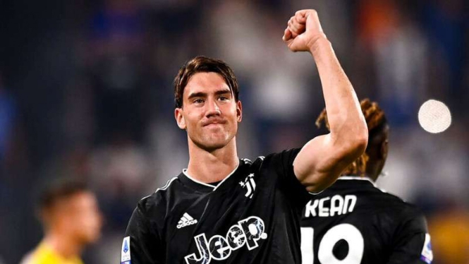 Pemain Juventus, Dusan Vlahovic rayakan gol