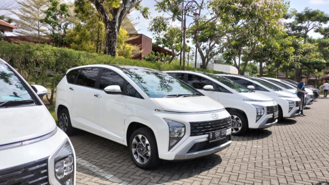 Hyundai Stargazer