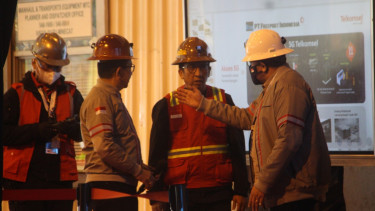 Direktur Utama Telkomsel Hendri Mulya Syam di PT Freeport Indonesia (PTFI), Tembagapura, Papua, Kamis, 1 September 2022.