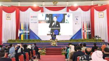 Prof Arif Satria saat menyampaikan pidato di acara Dies Natalis ke-59 IPB University