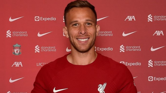 Arthur Melo diperkenalkan Liverpool