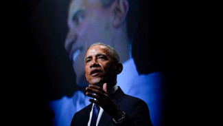 Respon Pedas Barack Obama Soal Unggahan Video Rasisme Donald Trump