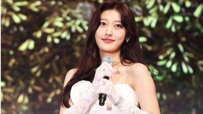 Choerry LOONA  