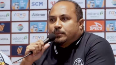 Pelatih PSIM Yogyakarta Imran Nahumarury