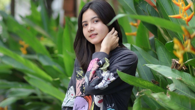 Bulan Sutena