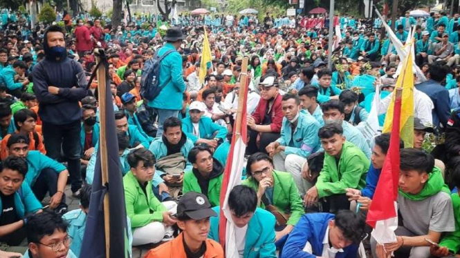 Ilustrasi mahasiswa demo BBM