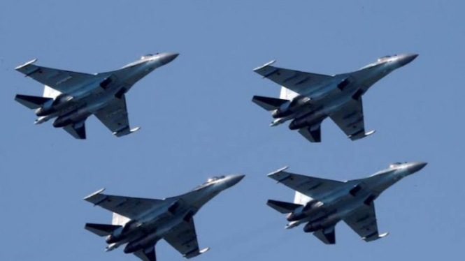 VIVA Militer: Jet tempur Sukhoi Su-35 militer Rusia