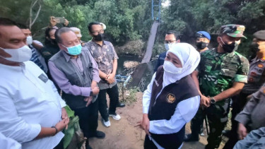 Gubernur Jawa Timur Khofifah Indar Parawansa di Probolinggo.