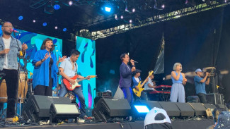 Maliq & D’Essentials Meriahkan Playfest 2022
