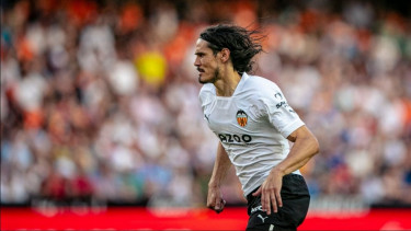 Striker Valencia, Edinson Cavani. 