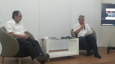 Direktur Jenderal Bina Marga Kementerian PUPR, Hedy Rahadian. (kanan)