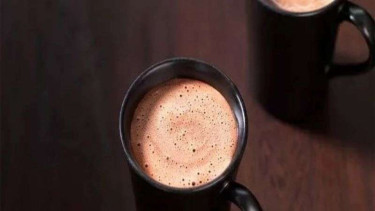 Minuman cokelat panas