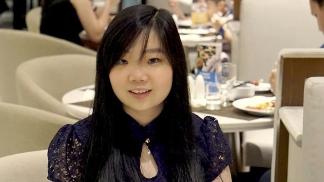 Food Vlogger, Flo Lemaknyo