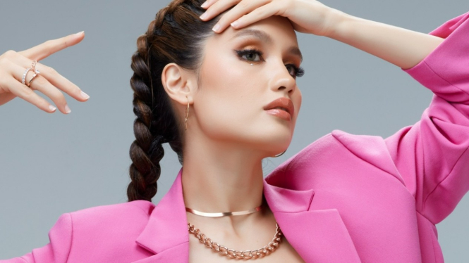 Cinta Laura