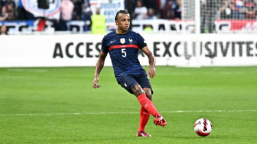 Bek Barcelona dan Timnas Prancis, Jules Kounde