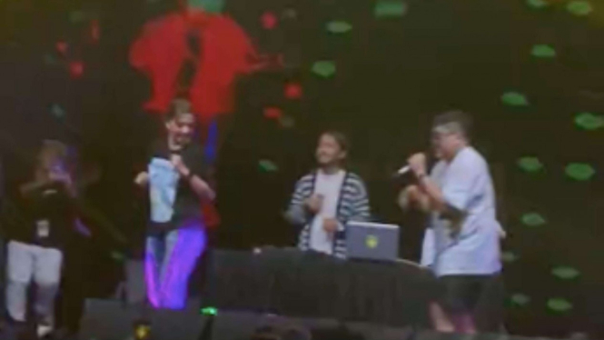 Najwa Shihab joget bareng Feel Koplo di panggung Playfest