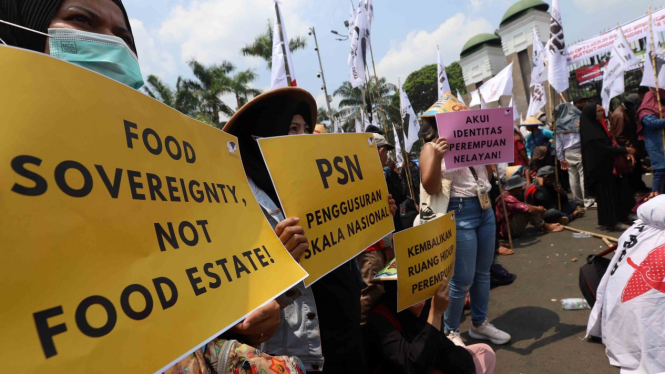 Sambut Hari Tani Nasional, Buruh dan Tani Demo di DPR
