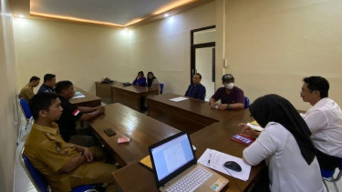 Pertemuan keluarga korban dan oknum ASN di Kabupaten Sinjai, Sulawesi Selatan. 