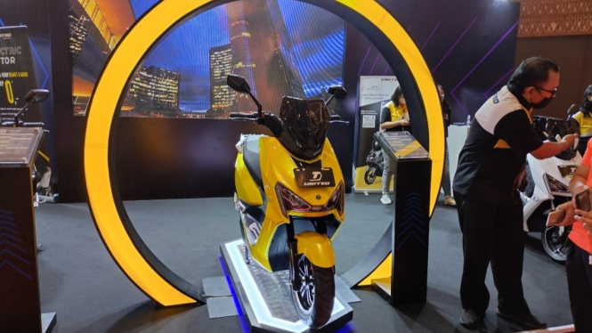 Motor listrik baru di Indonesia bernama TX3000