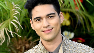 Ugh, Maxime Bouttier Cerita Adegan Telanjang Dada di Ticket to Paradise