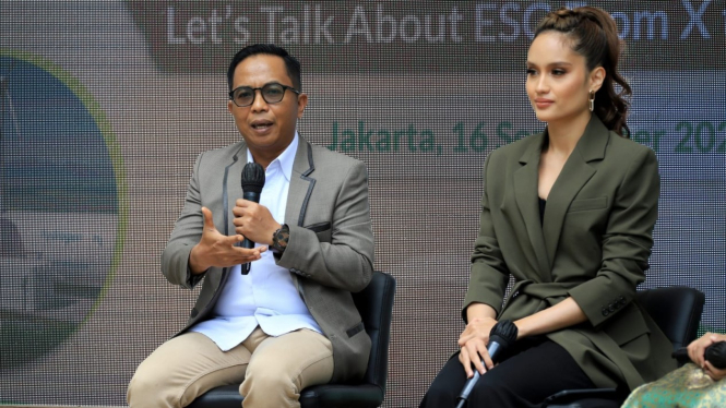 Cinta Laura saat menjadi pembicara di Let’s Talk About ESG From X to Z BRI