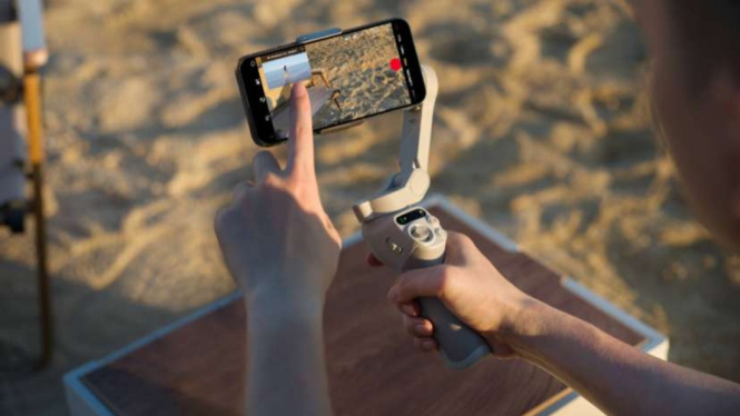 DJI Osmo Mobile 6.