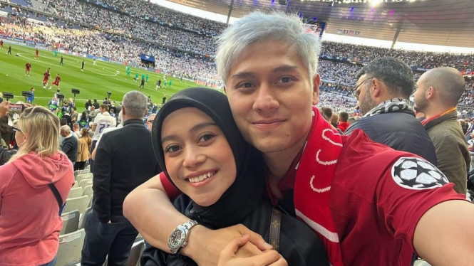 Rizky Billar dan Lesti menonton final Liga Champions 2022