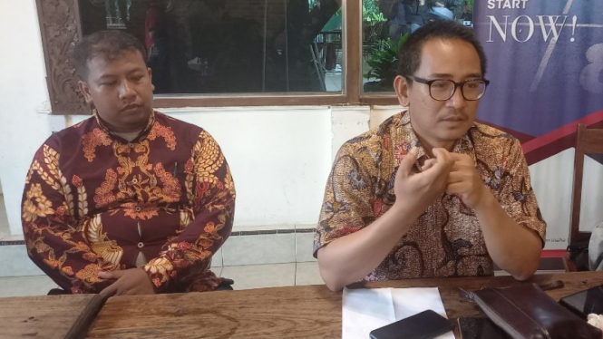 Kepala KPPU Kantor Wilayah I, Ridho Pamungkas (kanan).