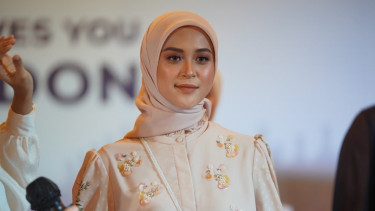 Riasan soft smokey brown. 