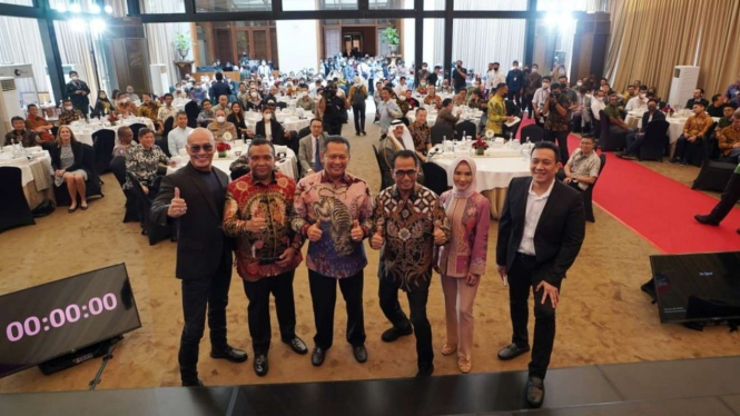 Stafsus Presiden Diaz Hendropriyono Dalam Diskusi Kendaraan Listrik