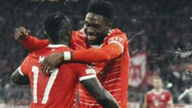 Selebrasi pemain Bayern Munich usai bobol gawang Viktoria Plzen