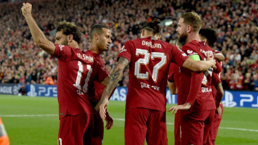 Pemain Liverpool merayakan gol