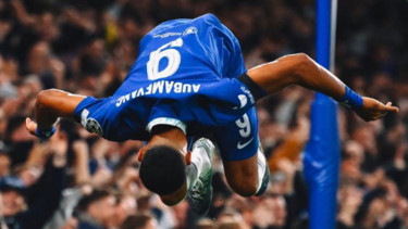 Selebrasi Pierre-Emerick Aubameyang usai bobol gawang AC Milan