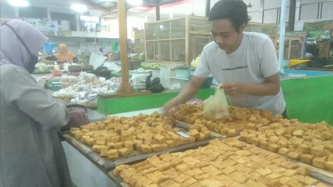 Harga kedelai naik, pedagang perkecil ukuran produksi.