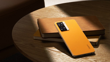 Oppo A77s.