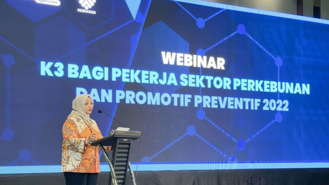 Direktur Pelayanan BPJAMSOSTEK, Roswita Nilakurnia