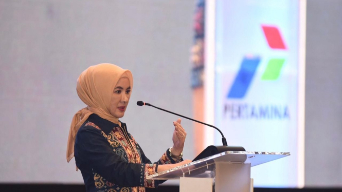 Direktur Utama Pertamina Nicke Widyawati memberikan arahan saat acara Sosialisasi & Penandatanganan Pathway Pertamina Net Zero Emission (NZE) Road Map 2022-2060 yang diselenggarakan di Gedung Grha Pertamina, Jakarta pada (6/10/2022).