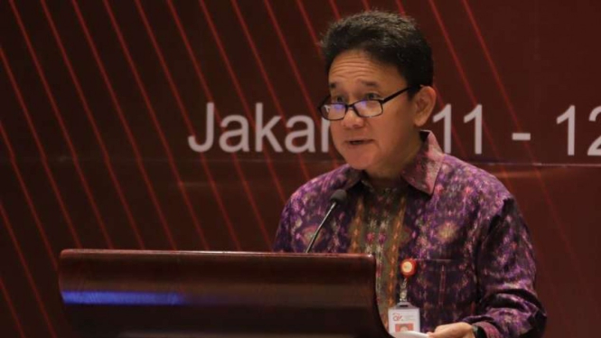 Anggota Dewan Komisioner OJK Mirza Adityaswara.